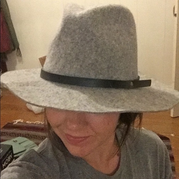 Wool hat - Picture 2 of 2